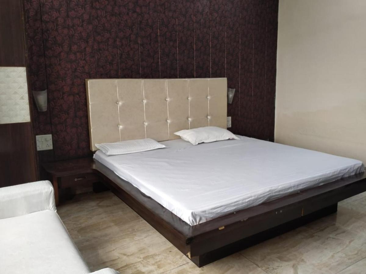 Hotel Prakash Regency Hapur Extérieur photo